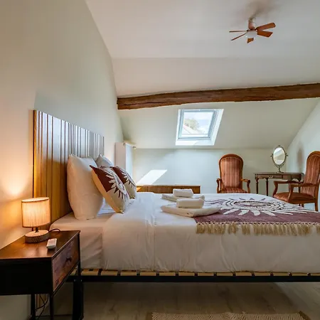 Le Ptio Paris, Campagne Et Confort, 8 Personnes * Jouy-le-Chatel