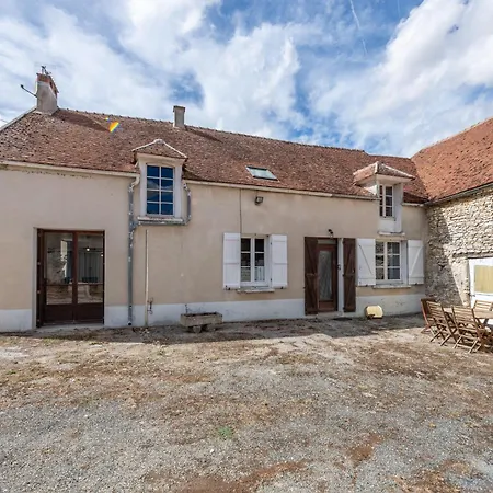 Le Ptio Paris, Campagne Et Confort, 8 Personnes * Jouy-le-Chatel